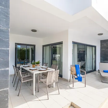 别墅 Novochoro - Small Garden By Dreamvillasalbufeira *