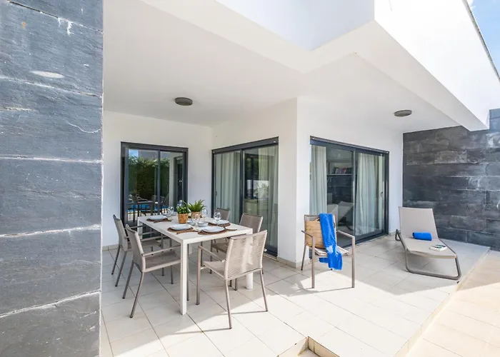 别墅 Novochoro - Small Garden By Dreamvillasalbufeira *